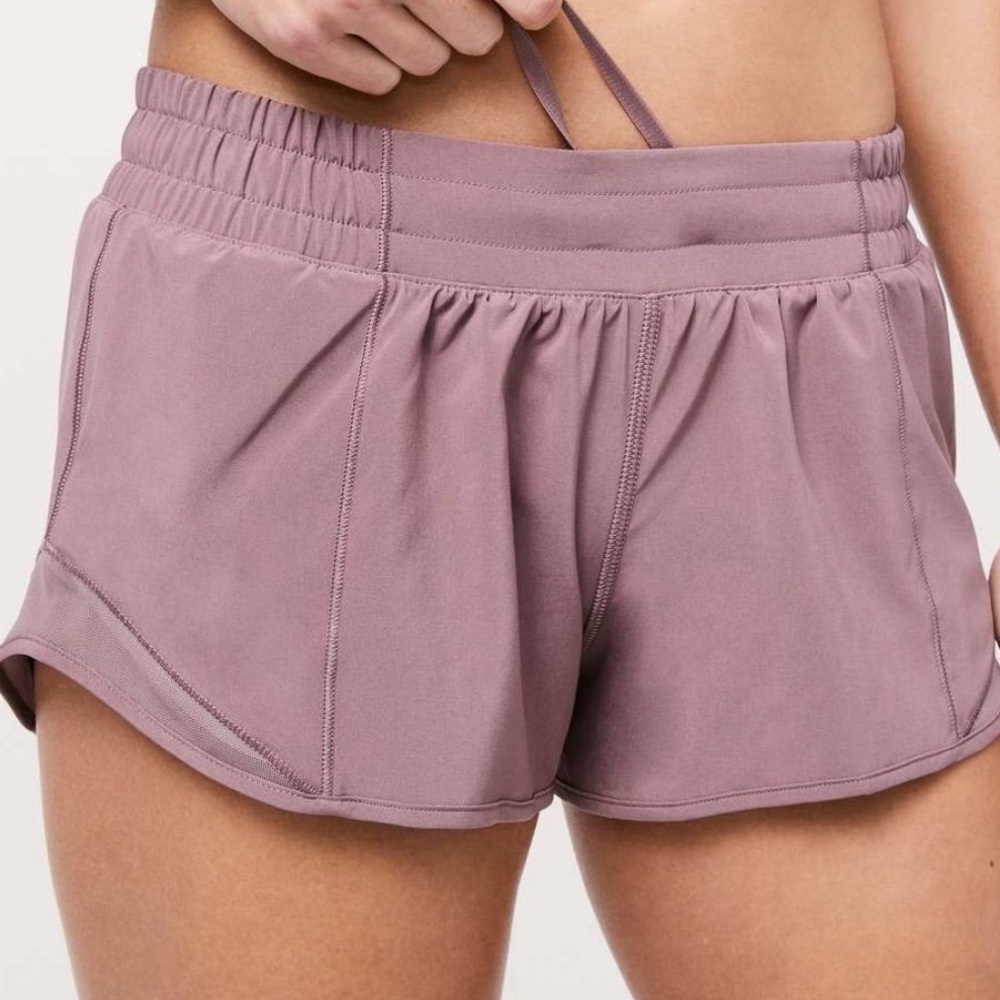 LULULEMON Hotty Hot Shorts 2.5”